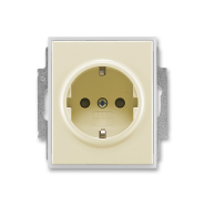 Розетка с заземлением и заслонками