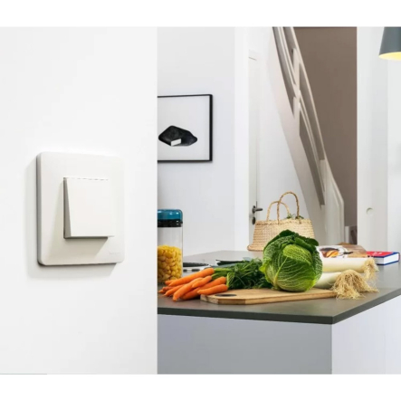 Рамка однопостовая Schneider Electric NU200218 (белая) UNIСA Studio