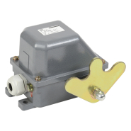 Вимикач кінцевий IEK КУ - 704 У1, W - подібний важіль, 10а, IP44, 2 ел. ланцюги, KV-1-704-1