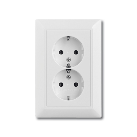 Розетка подвійна з заземленням і шторки білий Basic 55 - 1