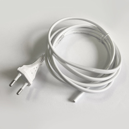 Шнур бытовой LEDium 2м белый с вилкой (ШВВП 2*0,35), С17460