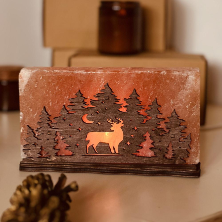 Соляной светильник «Олень в ёлках» 2кг