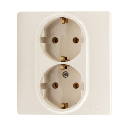 Розетка 2-я 2К + заземление Legrand Etika, 672323, слоновая кость - 1