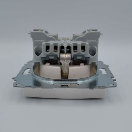 Розетка із заземленням EL-BI Zena, титаніум, 500-011400-217 - 2