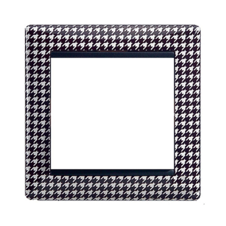 Рамка 1 пост LEGRAND Valena, 770420, "Гусячі лапки" - 1