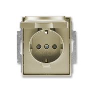 Розетка с заземлением с защитой и с крышкой