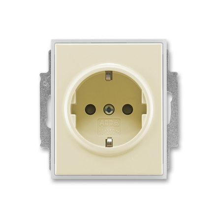 Розетка с заземлением и заслонками - 1