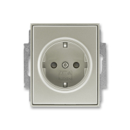 Розетка с заземлением